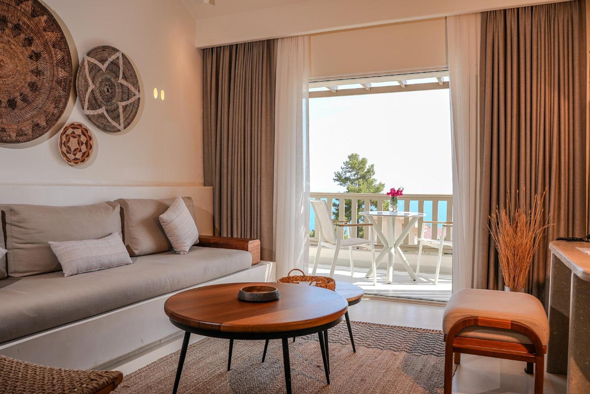 Pilos Suites Turunç Eksteriør bilde